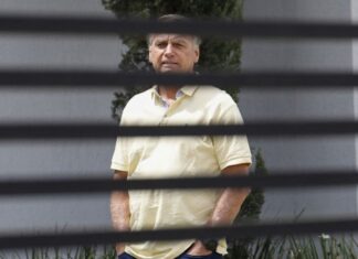 Bolsonaro é preso preventivamente a pedido da Polícia Federal